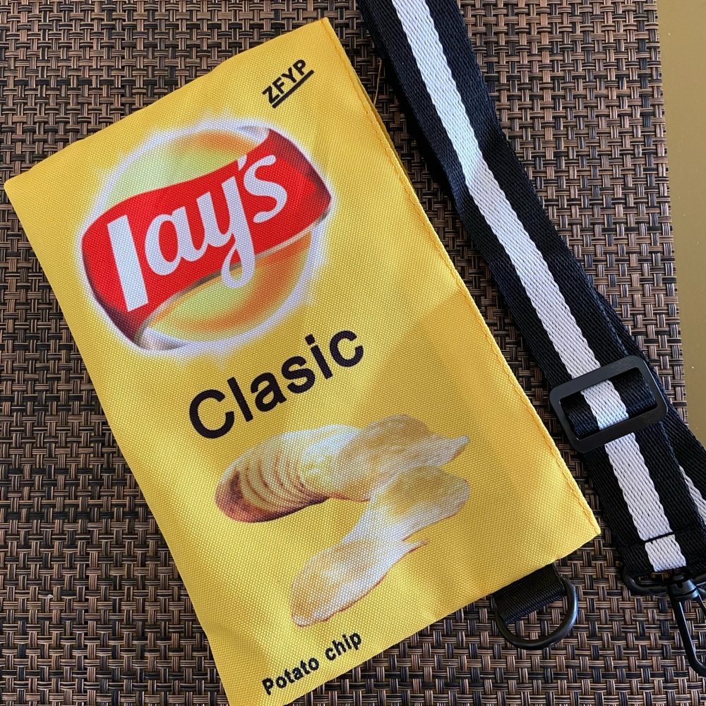 SALE! Potato Chip Crossbody Bag - Picture 4 of 6